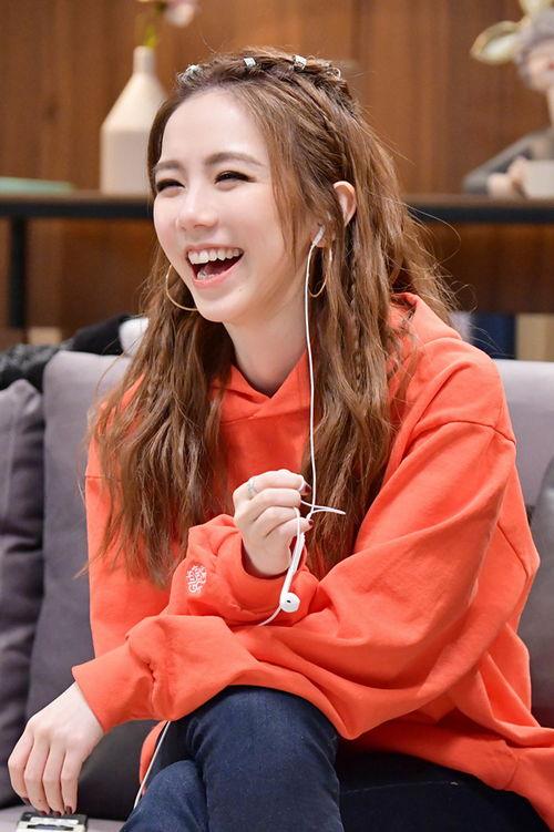 吃瓜少女七七,揭秘娱乐圈背后的故事