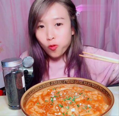 吃年糕声控吃瓜,吃瓜乐趣无限