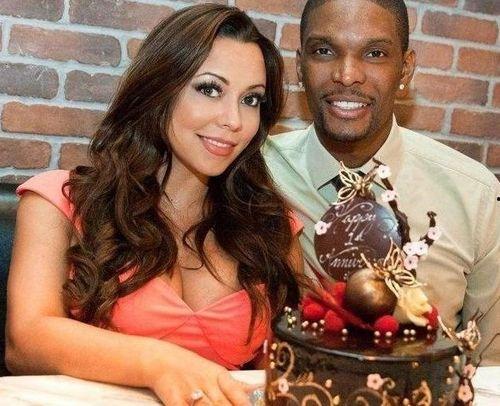 黑人美女吃辣瓜,黑人美女挑战辣瓜，美味与激情的碰撞